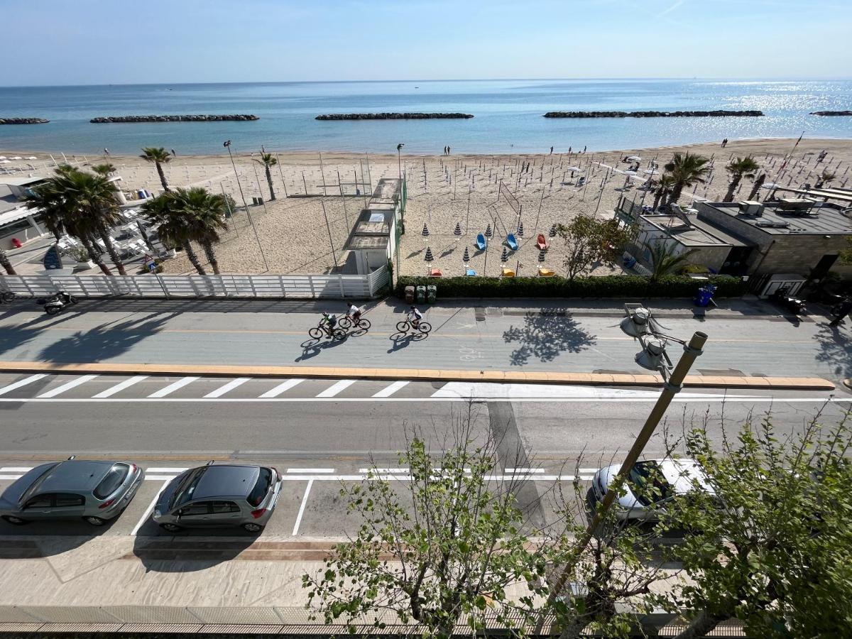 Appartamento Fronte Mare Civitanova Marche Exterior foto